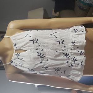 Pretty caution to the wind crop top M